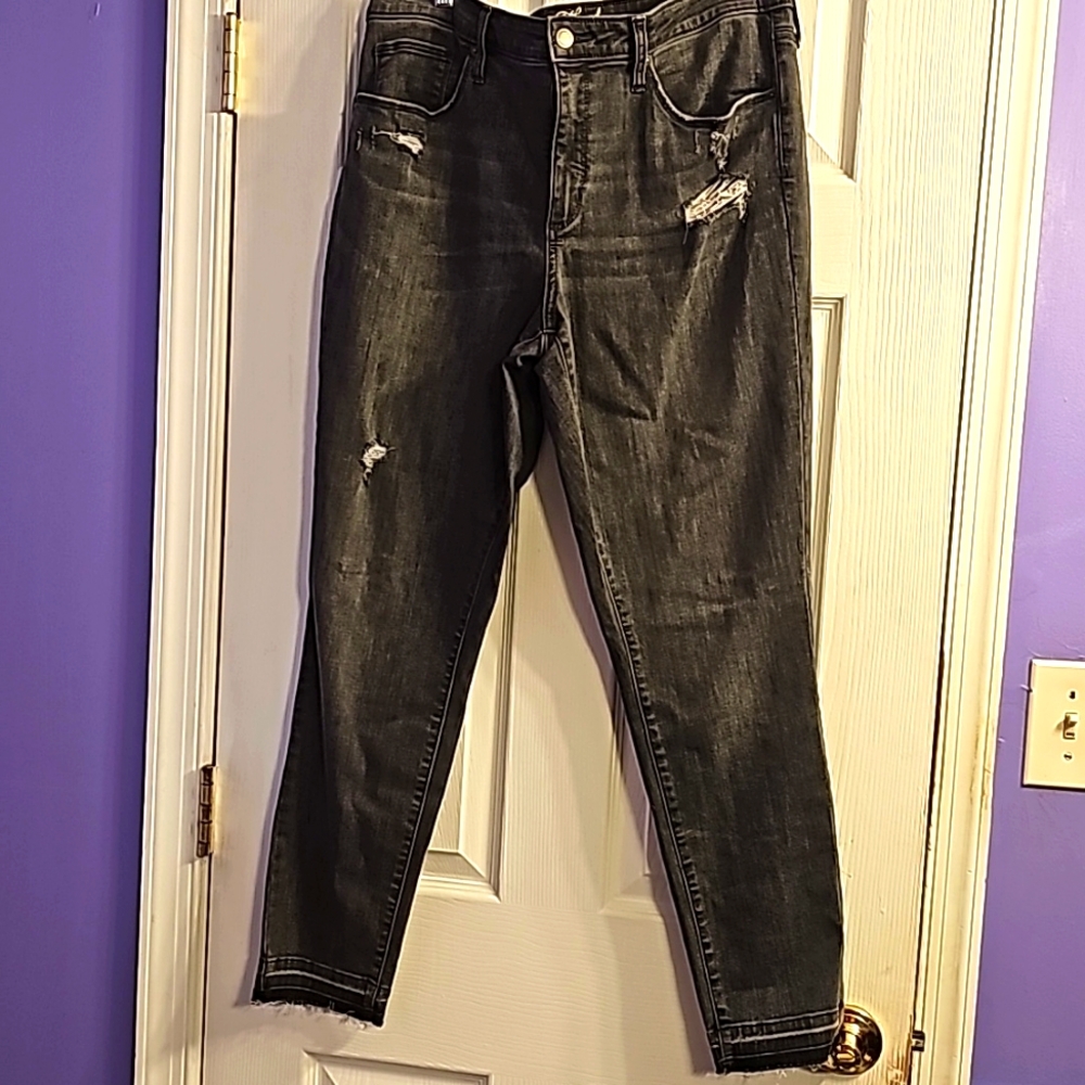 Grey Universal Thread Grey Size 16/33R  High-Rise Skinny  Jeans with Rips